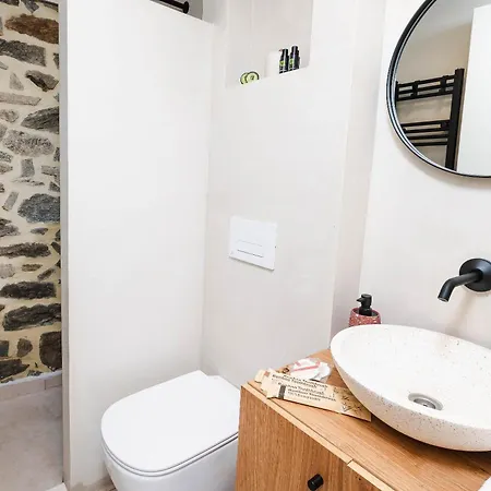 Lithodia - Λιθωδία