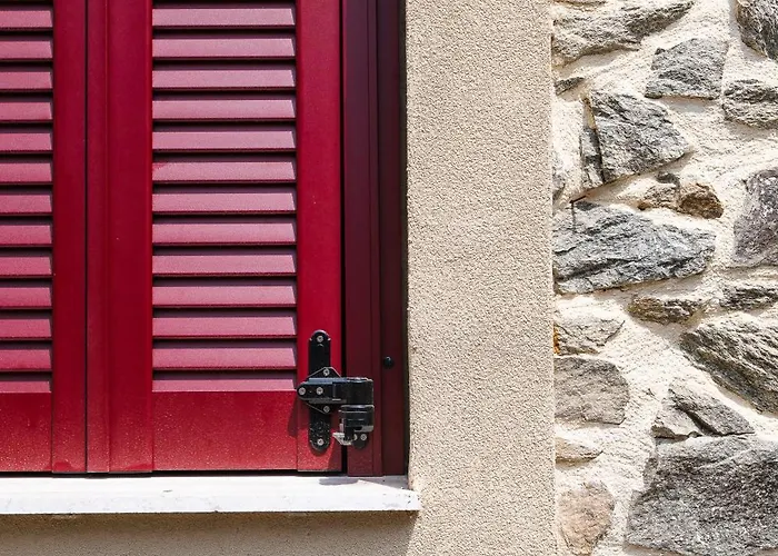 Lithodia - Λιθωδία Cavala