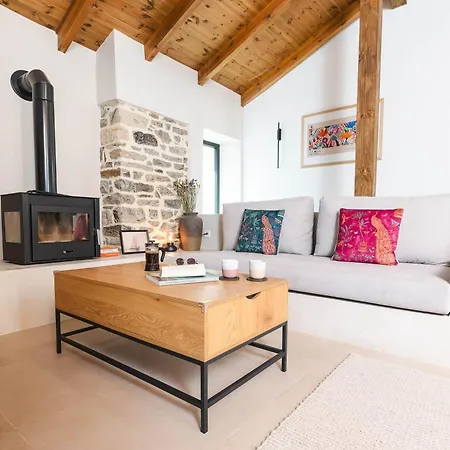 Lithodia - Λιθωδία * Kavala